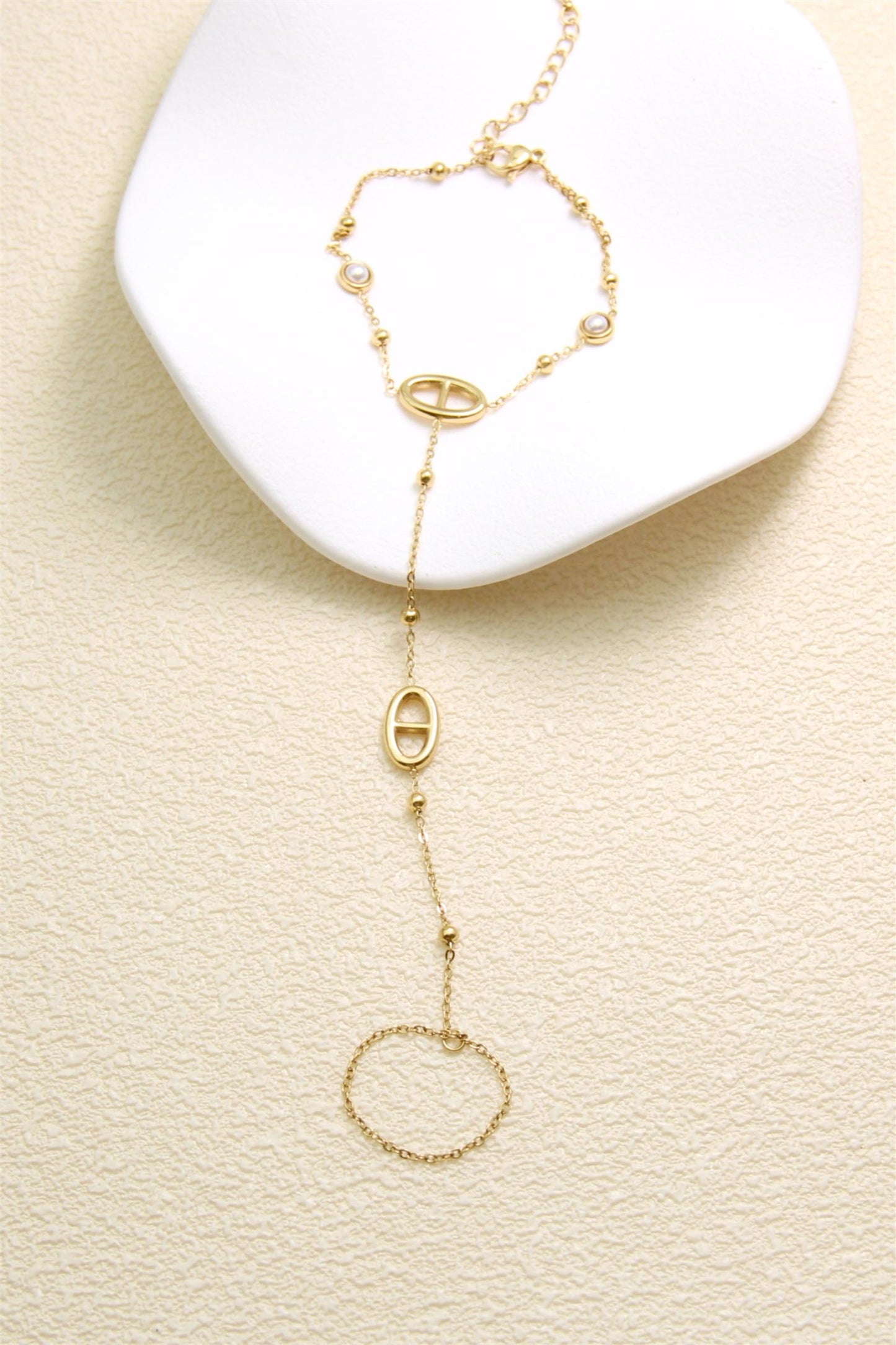 Bracelet de main Séléné — Mailles Marine & Perles