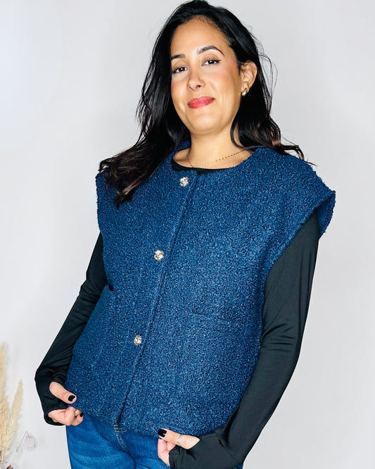 Gilet sans manches effet bouclé à bouton dorés
