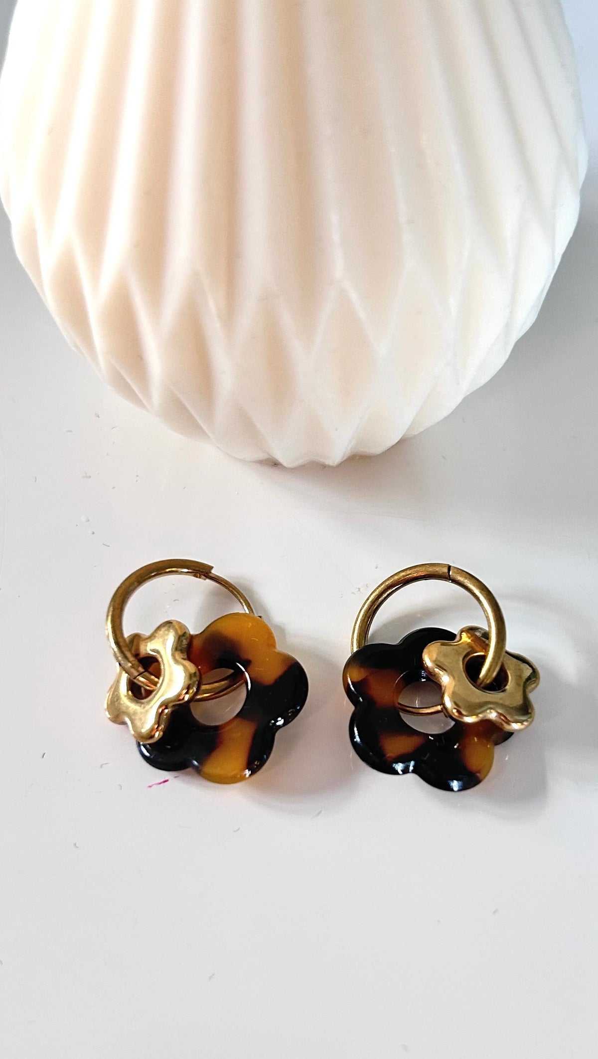 Boucles d’Oreilles BLOOM – Écaille & Doré