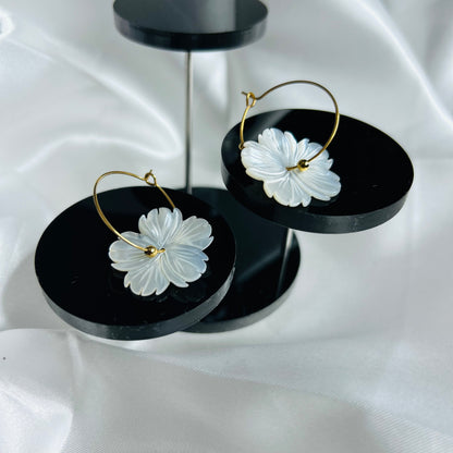 Boucles fleur nacrée FLORA
