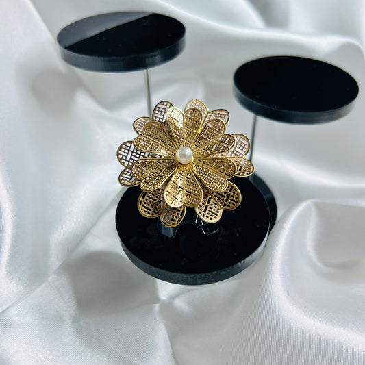 Bague Statement Fleur Contemporaine Ajourée