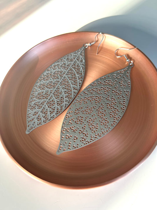 Boucles Gaia - Feuilles Ciselées Argentées