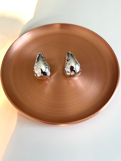 Boucles d'Oreilles Ondine - Gouttes Argentées Martelées