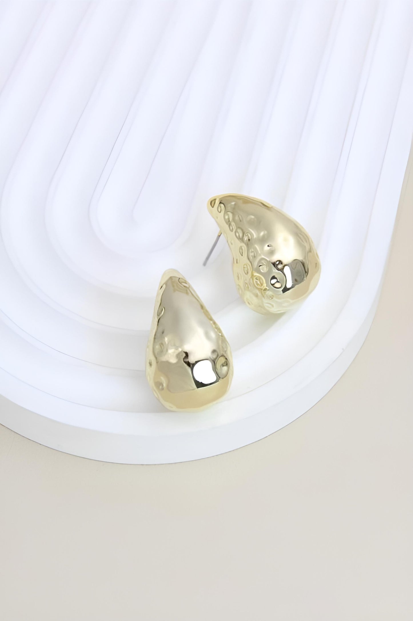 Boucles d'Oreilles Ondine - Gouttes Dorées Martelées