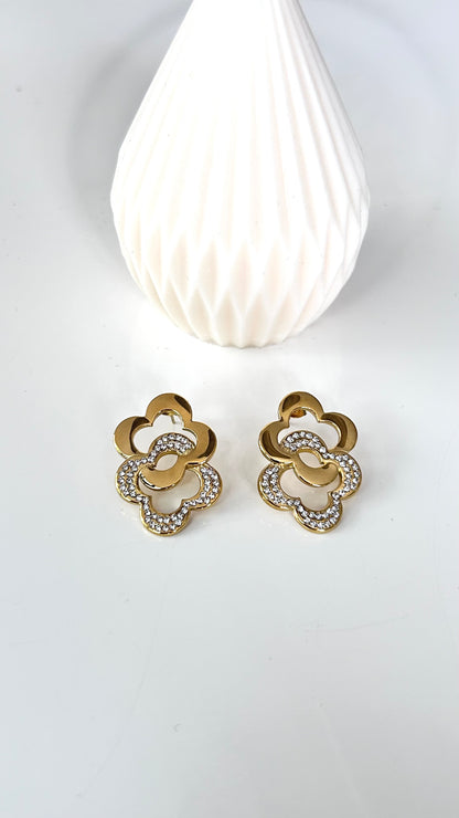Boucles d’Oreilles ZÉLIE – Dorées Fleur Pavée