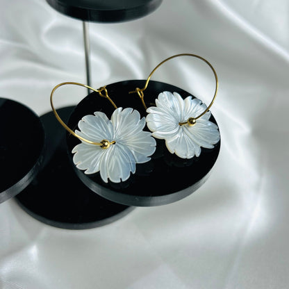 Boucles fleur nacrée FLORA