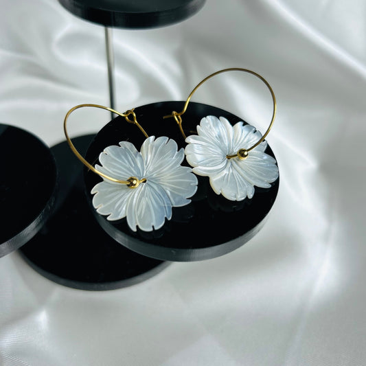 Boucles fleur nacrée FLORA