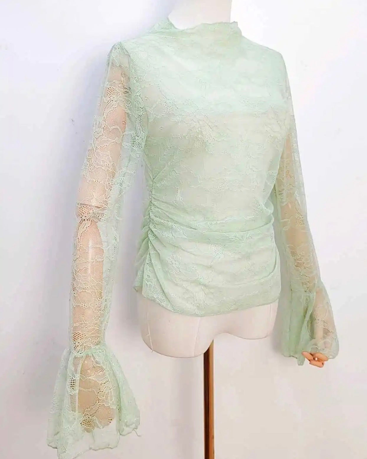 Top dentelle vert d’eau JADE