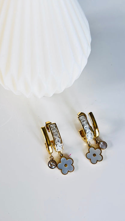 Boucles d’Oreilles LUCKY – Dorées & Nacre