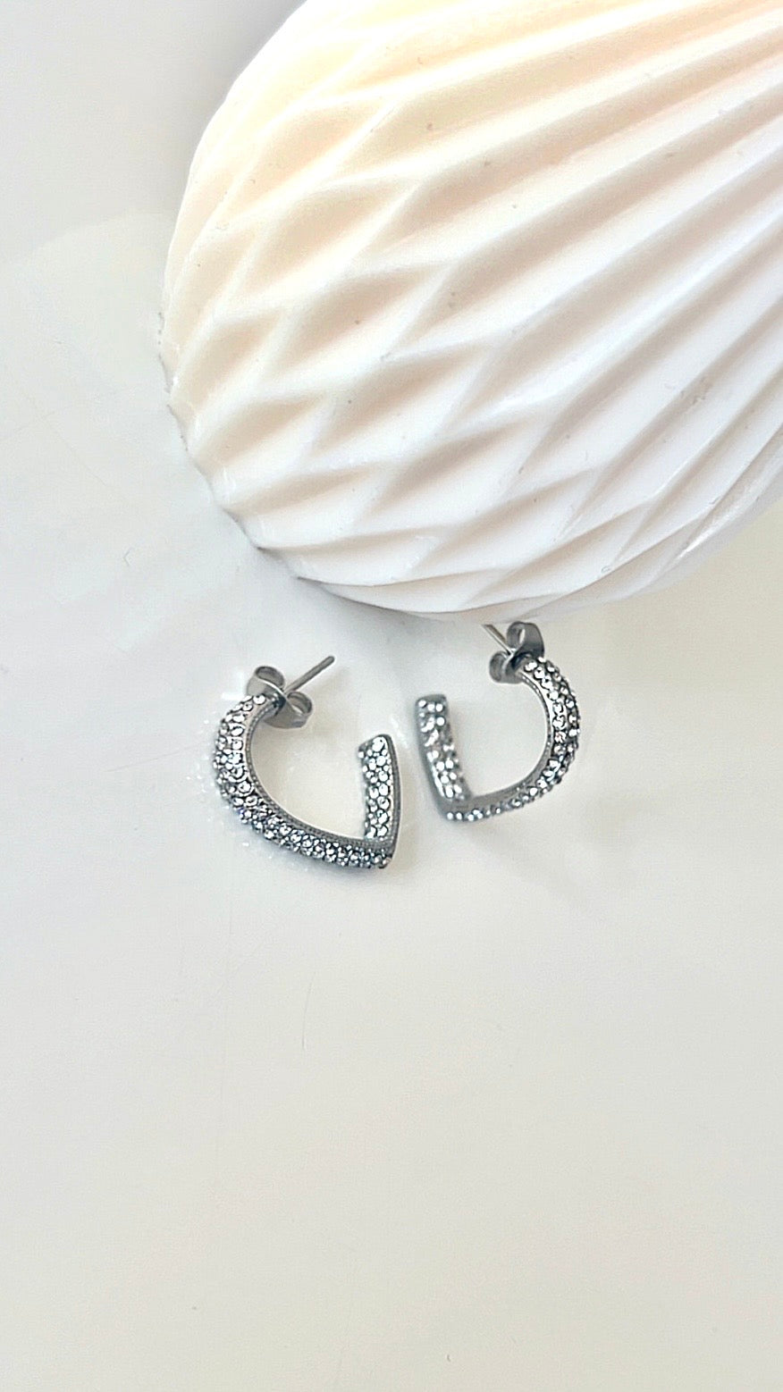 Boucles d’Oreilles AMORE – Argentées