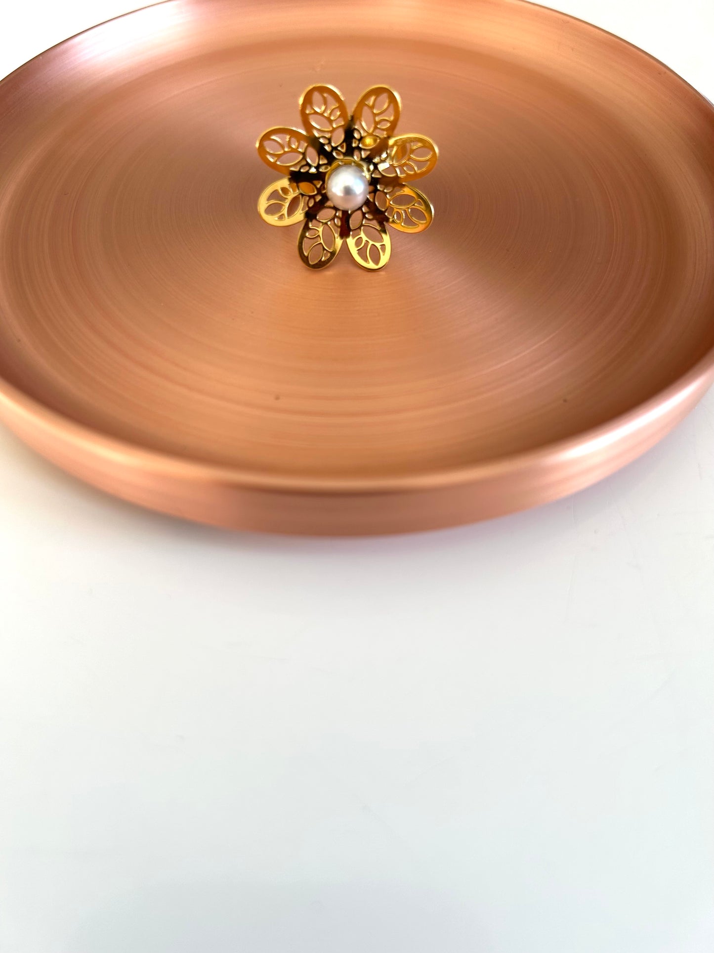 Bague FLORA – Fleur dorée & perle