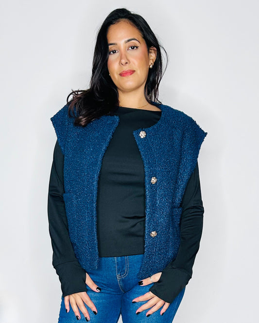 Gilet sans manches effet bouclé à bouton dorés